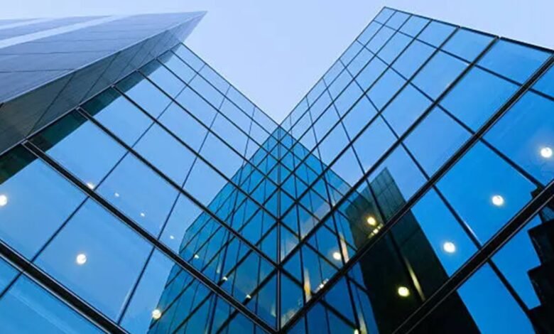 High-Performance Architectural Glass: Engineering Energy-Efficient Building Facades in Modern Construction